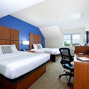 Standard Two Queen Bed Room
